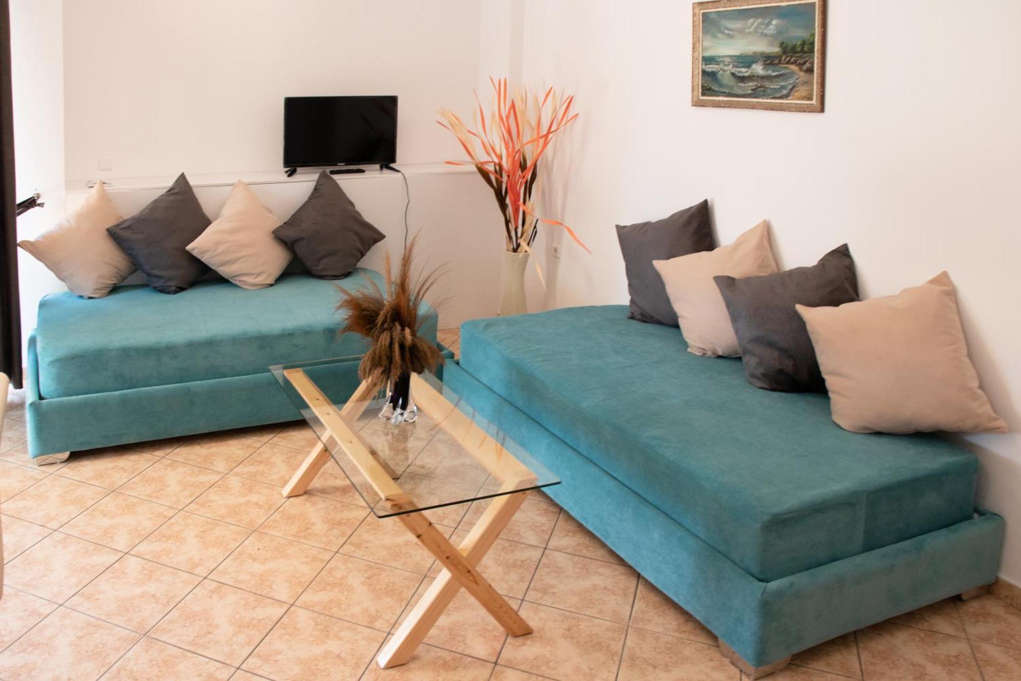 Flora Apartments Sarande Bagian luar foto