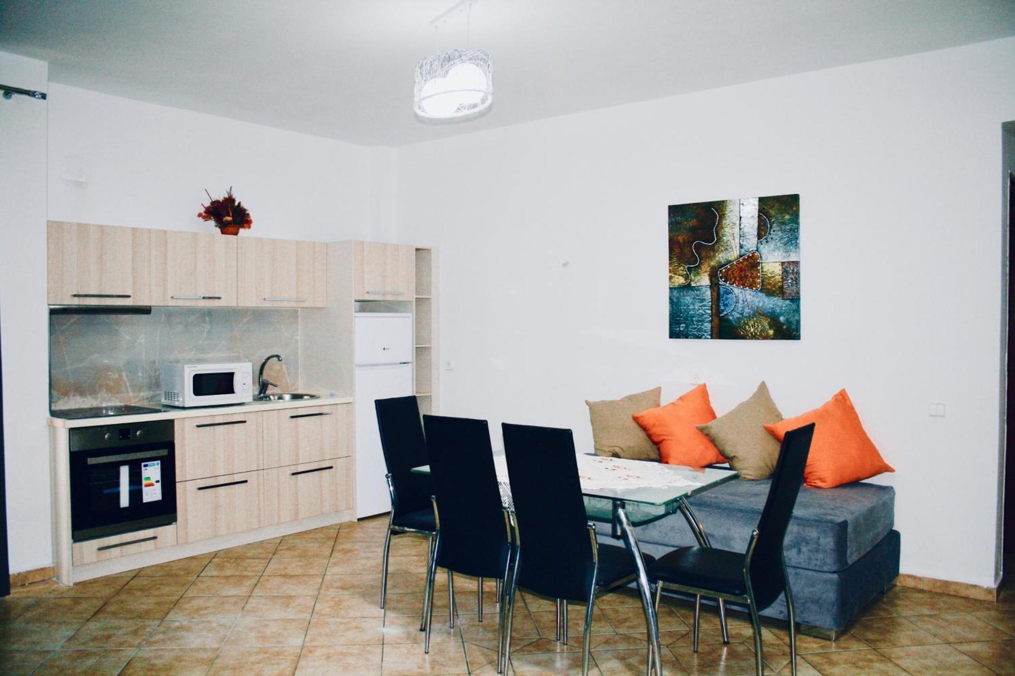 Flora Apartments Sarande Bagian luar foto