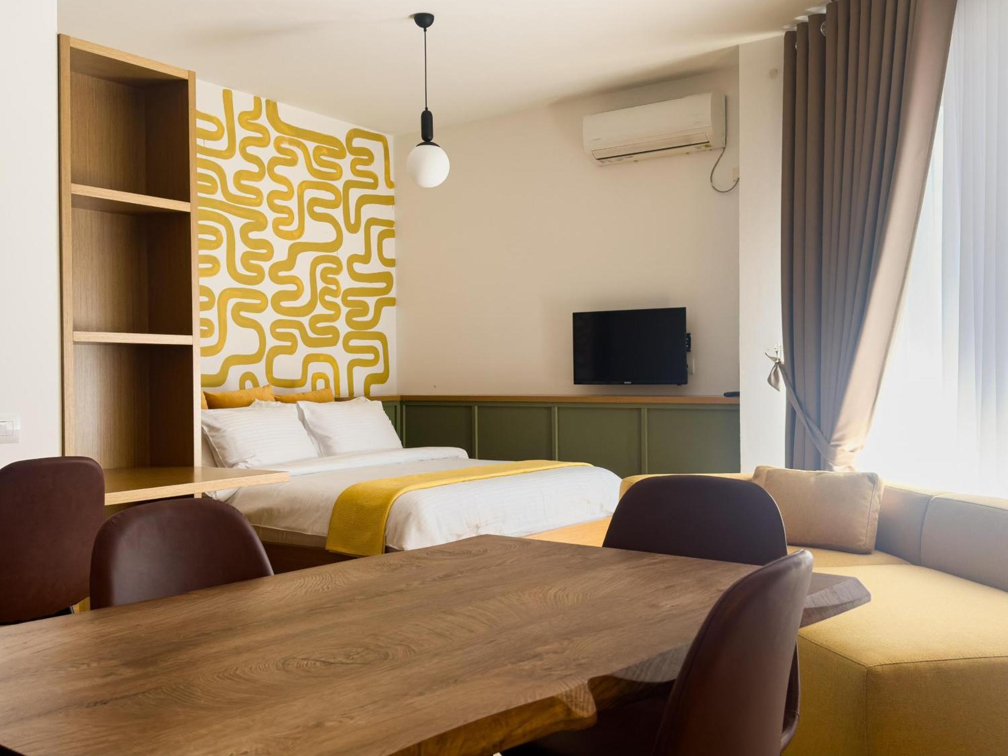 Flora Apartments Sarande Bagian luar foto