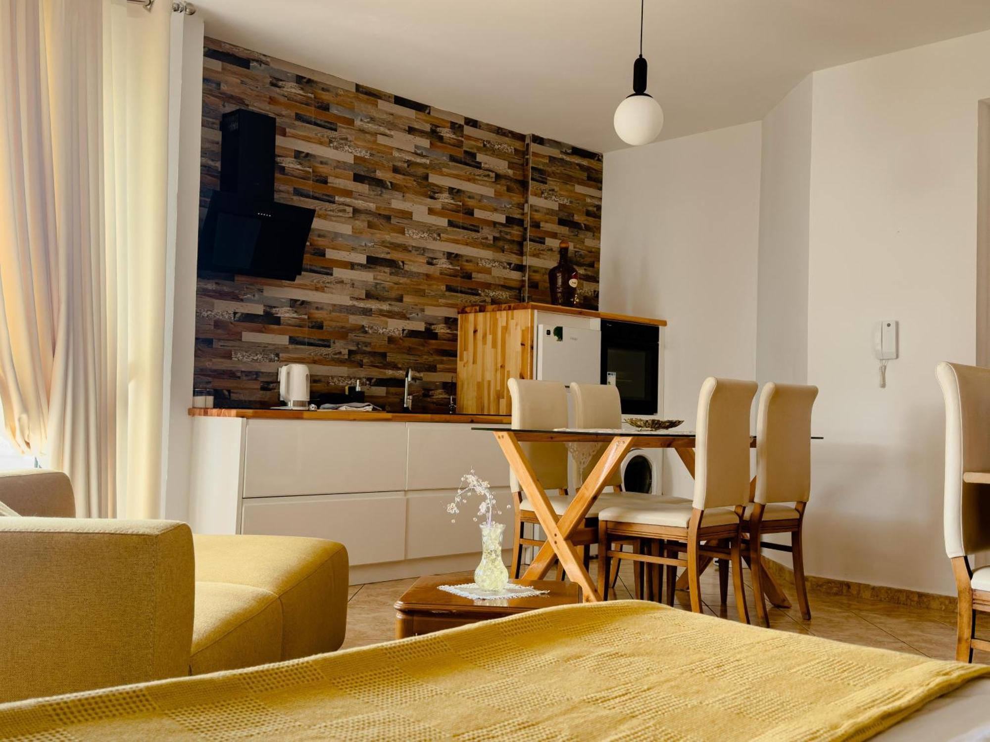 Flora Apartments Sarande Bagian luar foto