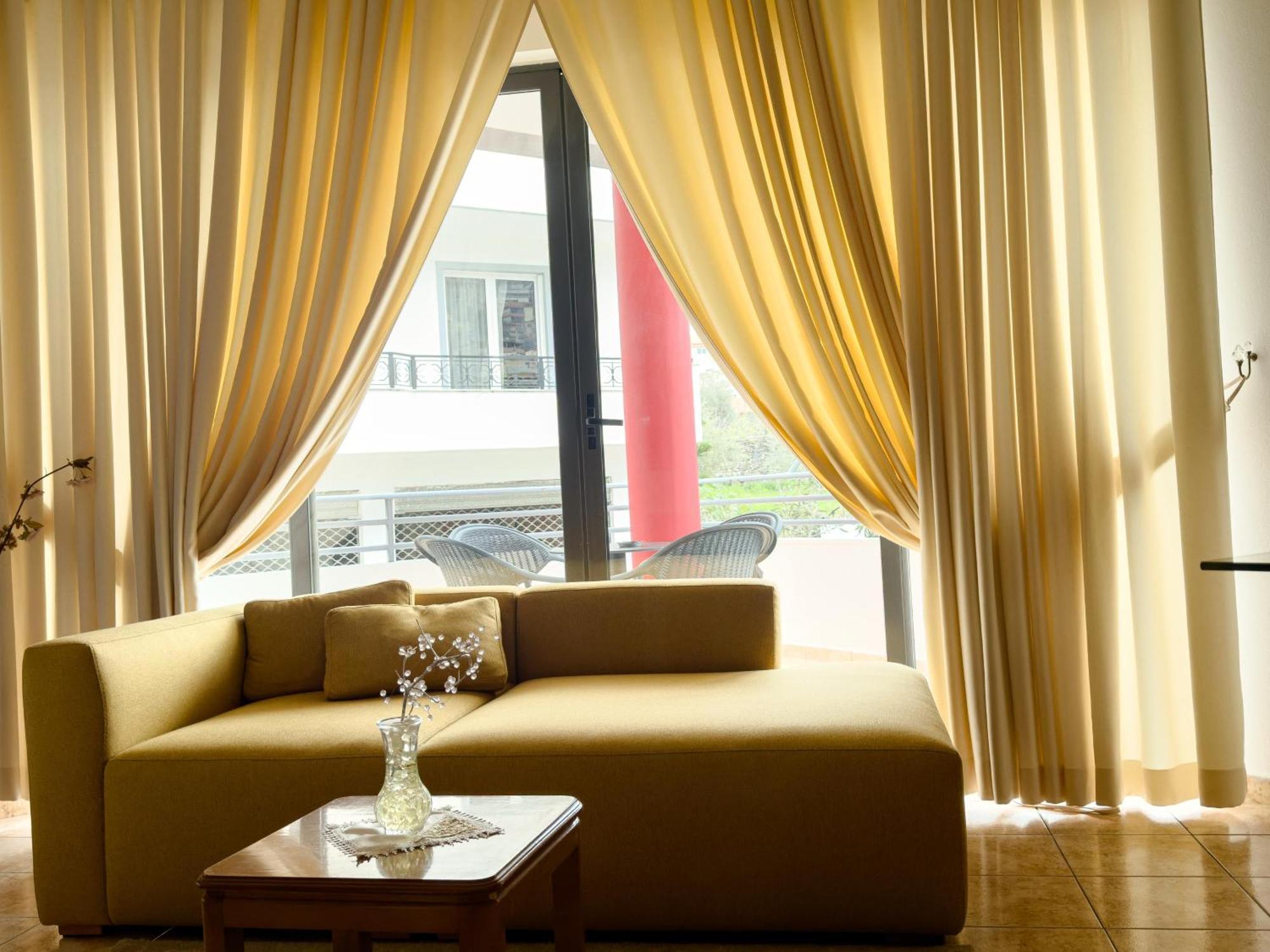 Flora Apartments Sarande Bagian luar foto