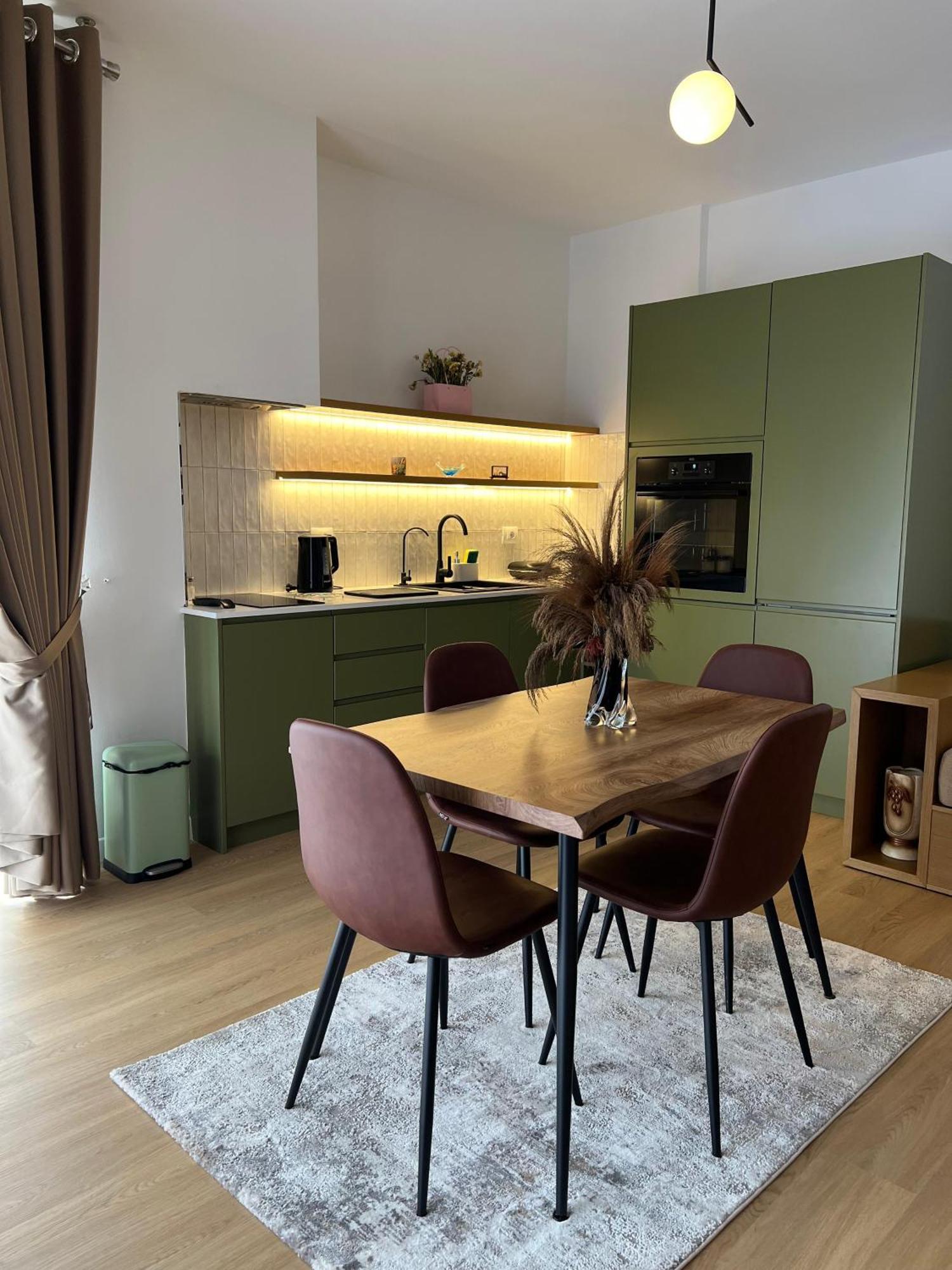 Flora Apartments Sarande Bagian luar foto