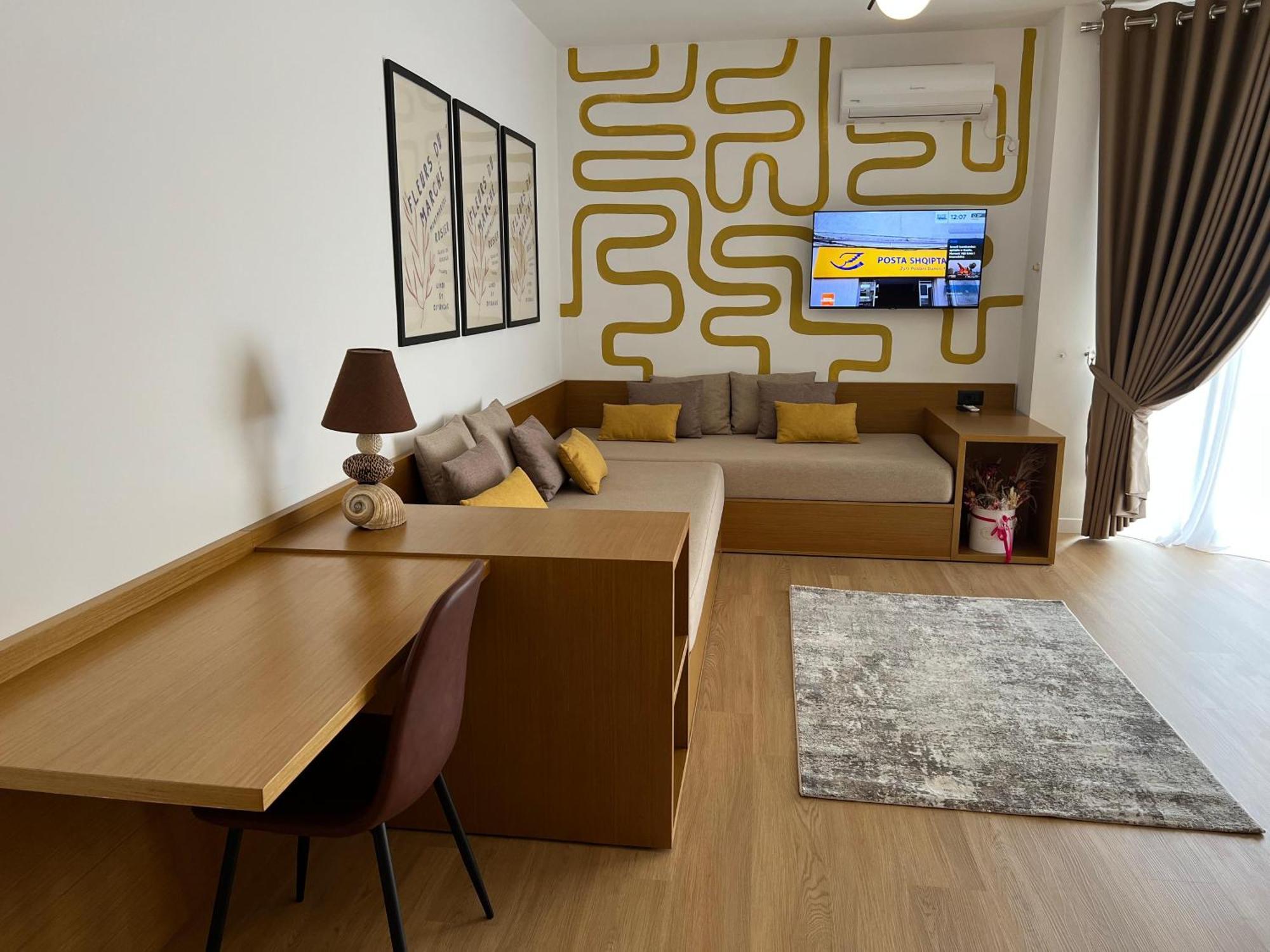 Flora Apartments Sarande Bagian luar foto