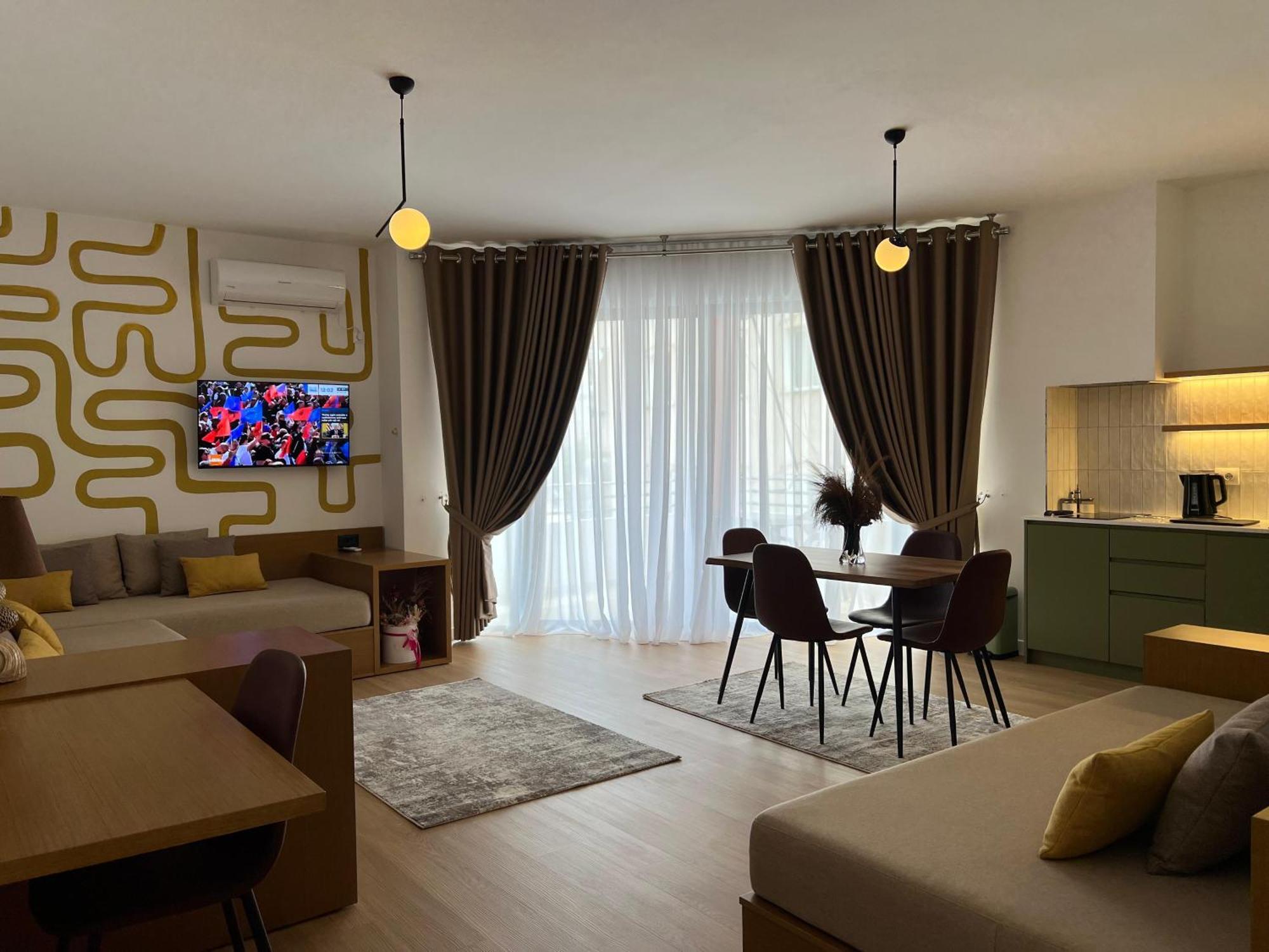 Flora Apartments Sarande Bagian luar foto