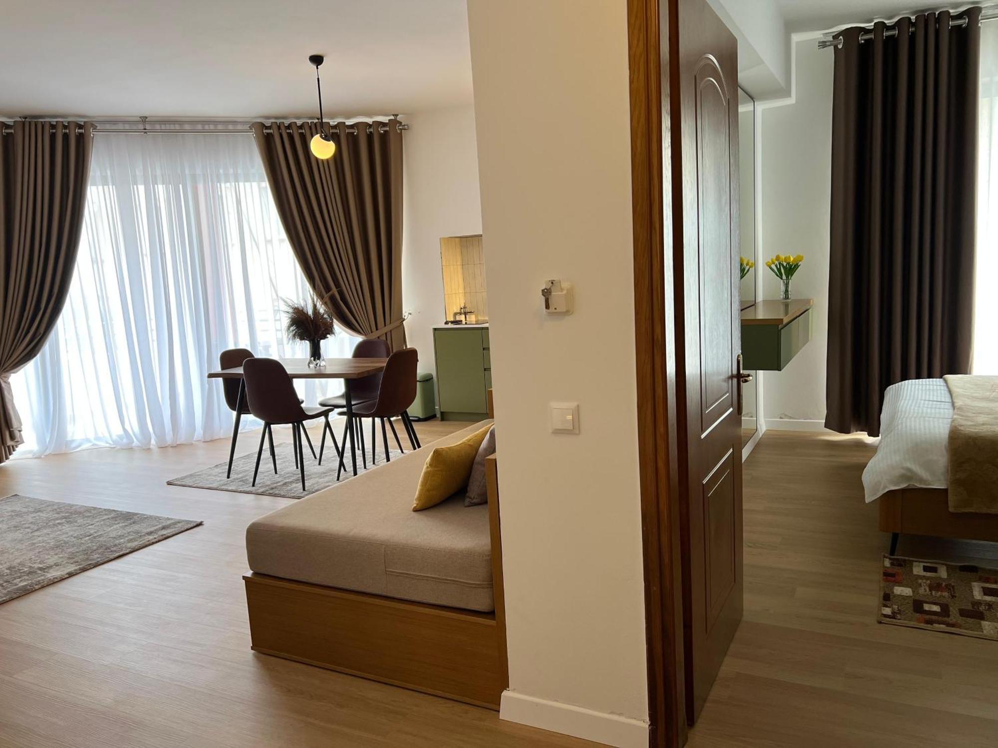 Flora Apartments Sarande Bagian luar foto