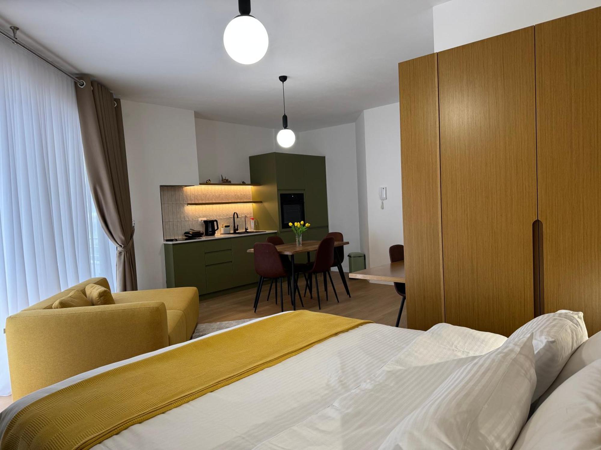 Flora Apartments Sarande Bagian luar foto