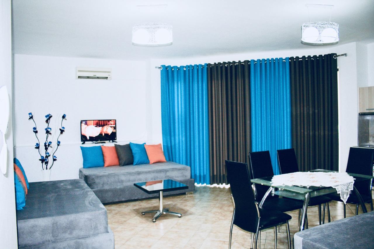 Flora Apartments Sarande Bagian luar foto